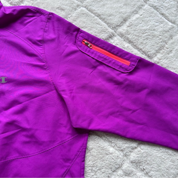 Champion | Lightweight Full Zip Windbreaker Jacket Raspberry | Size Large - Picture 5 of 11